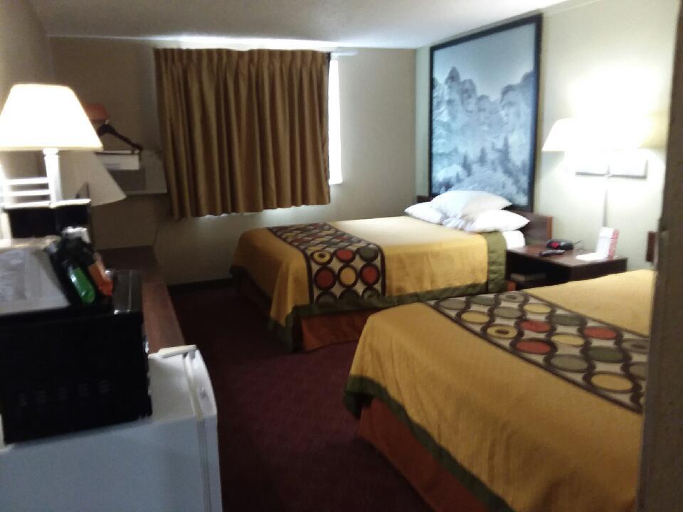 Super 8 By Wyndham Airport I90 Hotel Sioux Falls Eksteriør billede