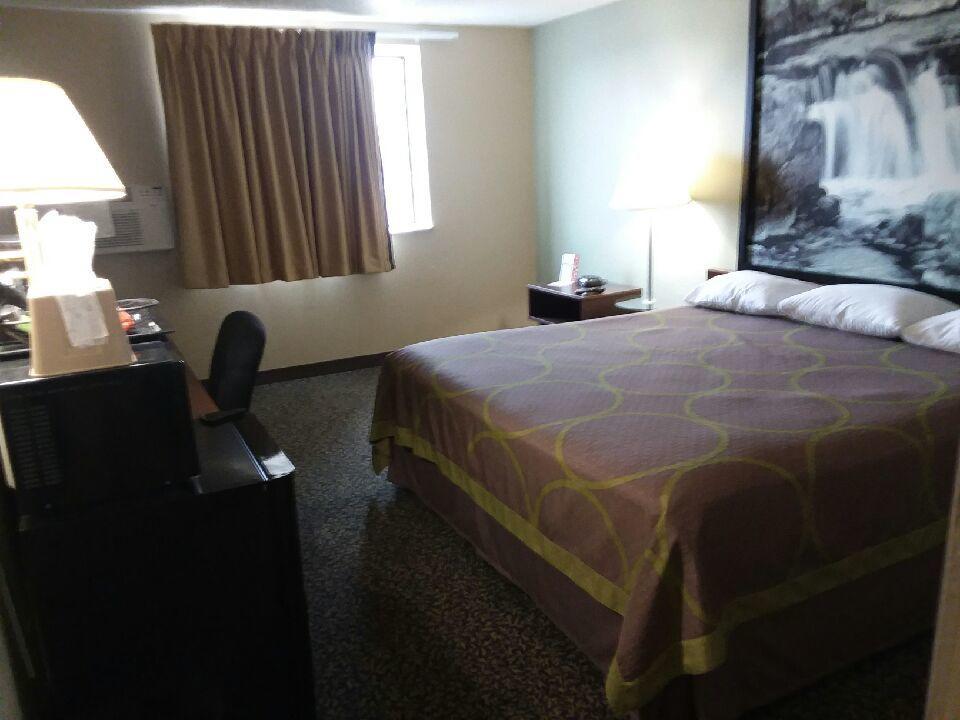 Super 8 By Wyndham Airport I90 Hotel Sioux Falls Eksteriør billede